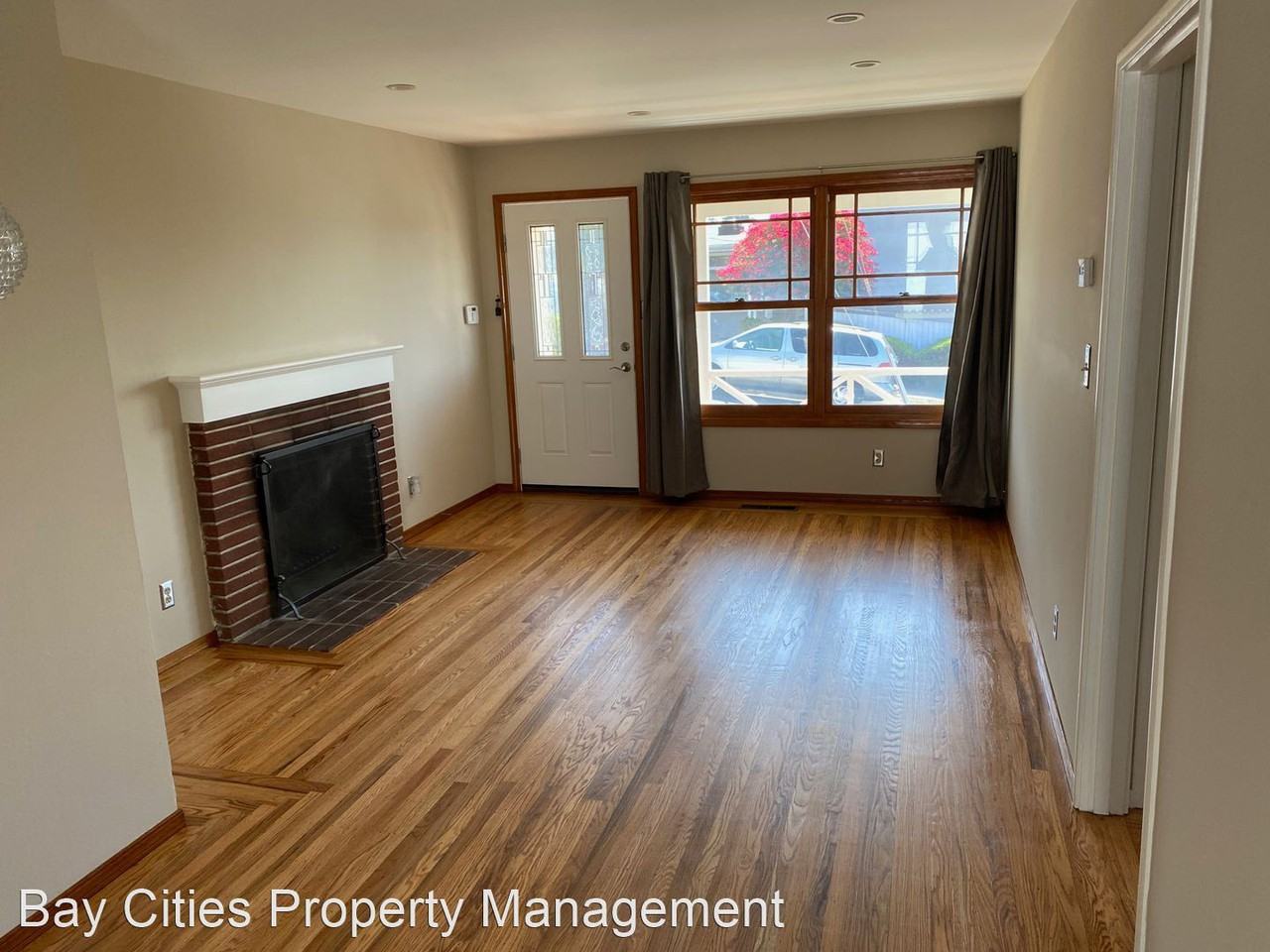 7409 Seaview Pl - Photo 3 of 8