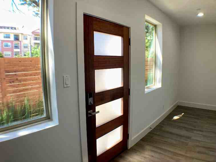 3811 Munger Ave - Photo 2 of 28