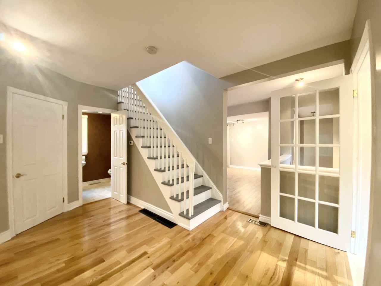 15 Myrle Ave - Photo 3 of 11