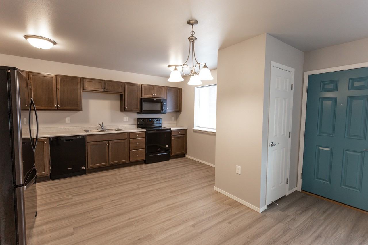 Lacey Village Townhomes - Photo 5 of 22