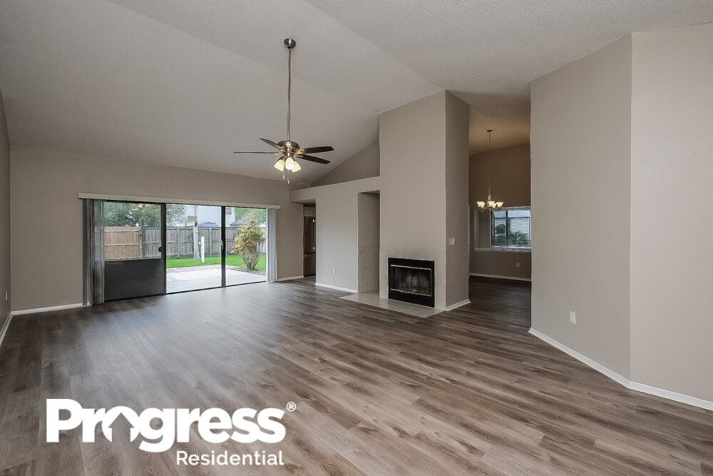 1411 Star Jasmine Ln - Photo 3 of 16