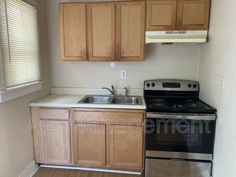 3015 Illinois Ave - Photo 2 of 5