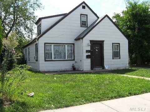 112 E Fulton St - Photo 2 of 12