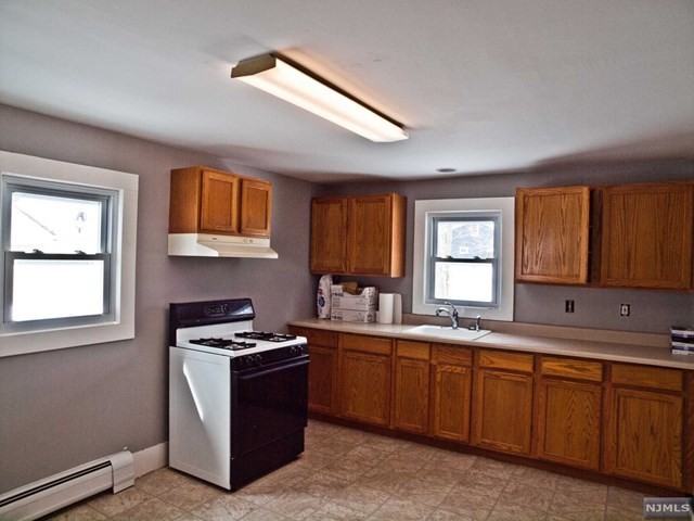 3 Decker Ave - Photo 2 of 12