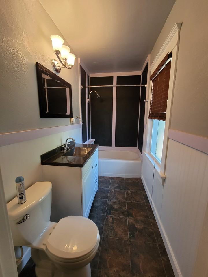 521 N Cherry St #B - Photo 2 of 8