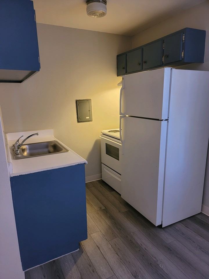 1956 Lexington AvenueUnit 17 #17 - Photo 2 of 7