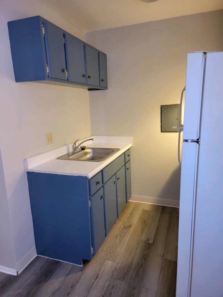 1956 Lexington AvenueUnit 17 #17 - Photo 3 of 7