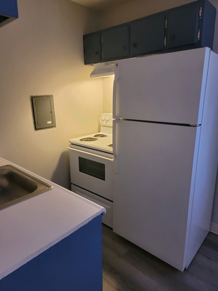 1956 Lexington AvenueUnit 17 #17 - Photo 4 of 7
