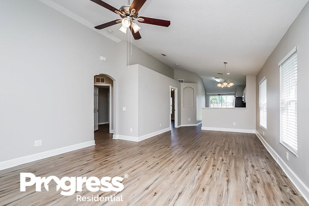 8721 Persea Ct - Photo 3 of 16