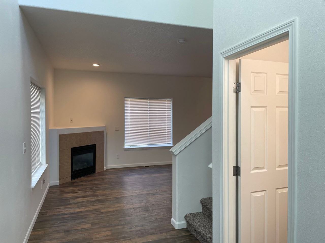 38817 Barlow Pkwy - Photo 2 of 38