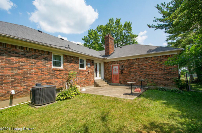 115 Emma Ct - Photo 3 of 20