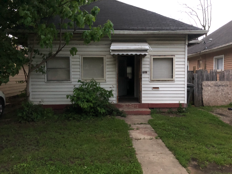 725 W Michigan St - Photo 3 of 6