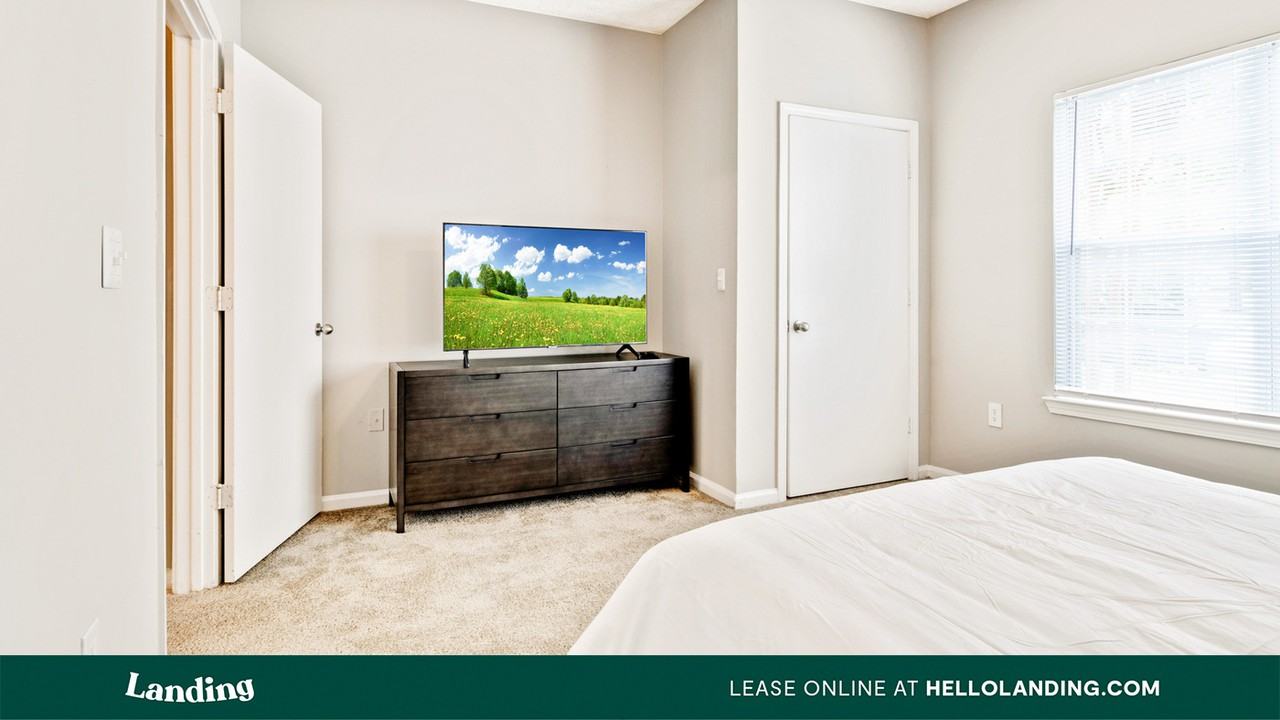 7703 Lee Road - Photo 3 of 29