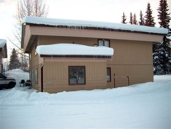 2056 Jackson St - Photo 3 of 5