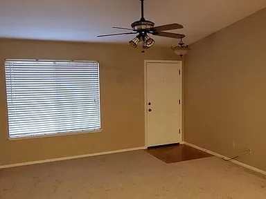 3825 Hollywood Dr - Photo 3 of 15