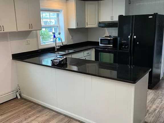 26 Beach St - Photo 2 of 14