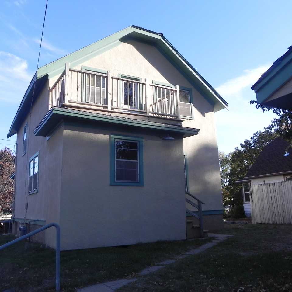 3188 Ridgeway Avenue - Photo 2 of 10