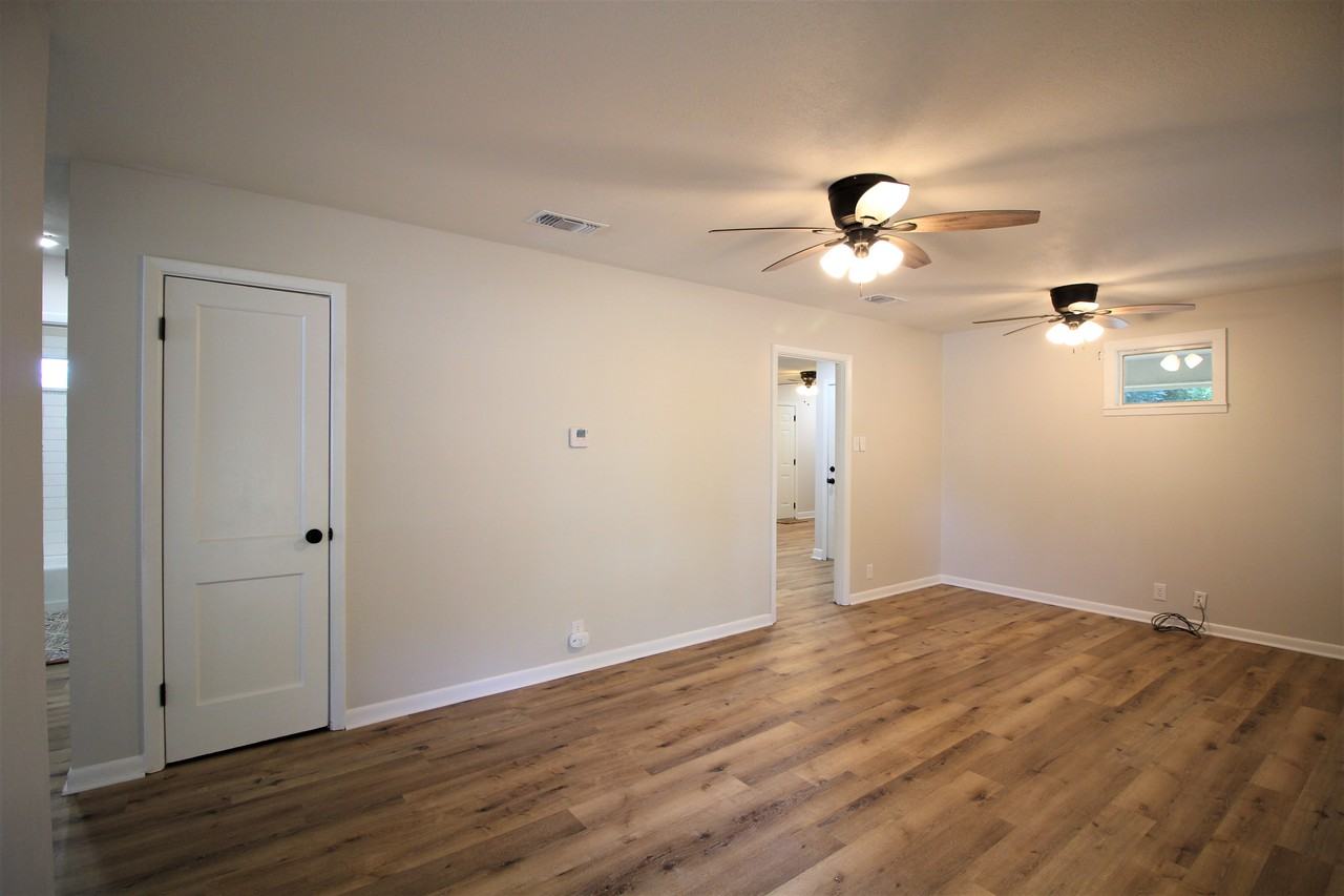 309 Melrose Street - Photo 2 of 19