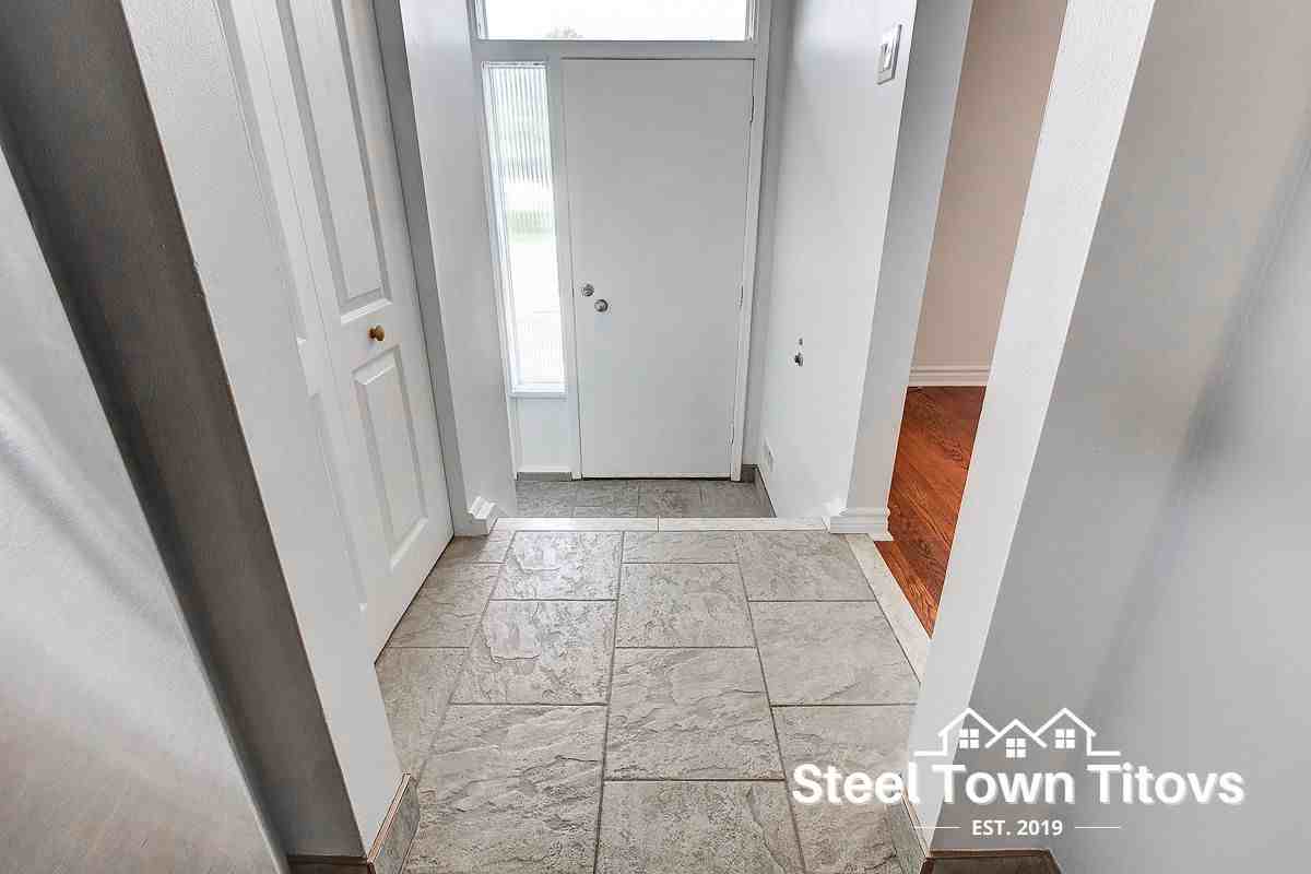 1480 Sandgate Crescent #1 - Photo 3 of 24