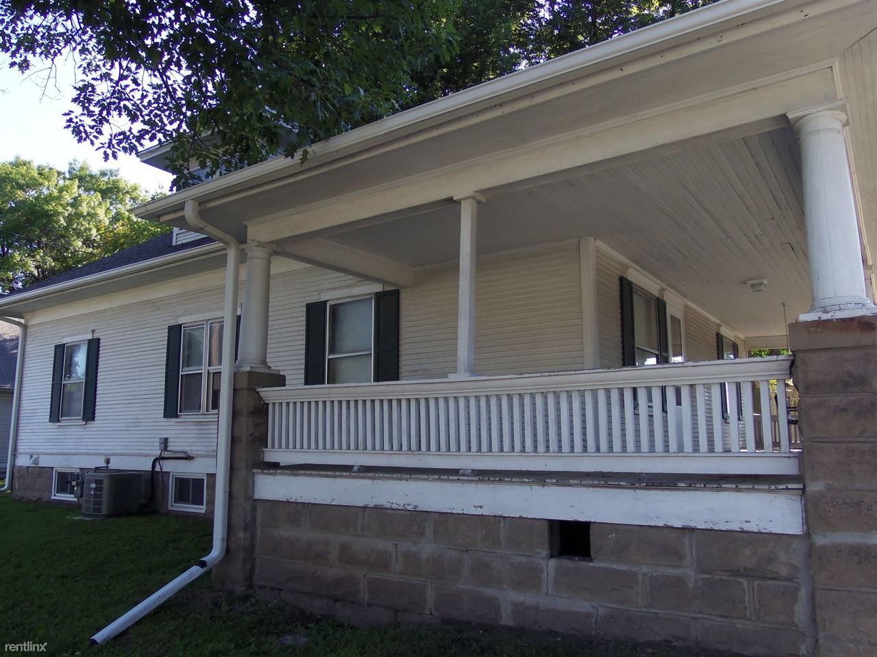 3093 Vine St - Photo 2 of 15