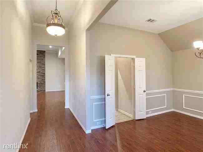 921 Turnstone Trl - Photo 3 of 21