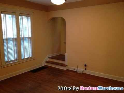 1018 SE 7th St - Photo 3 of 12