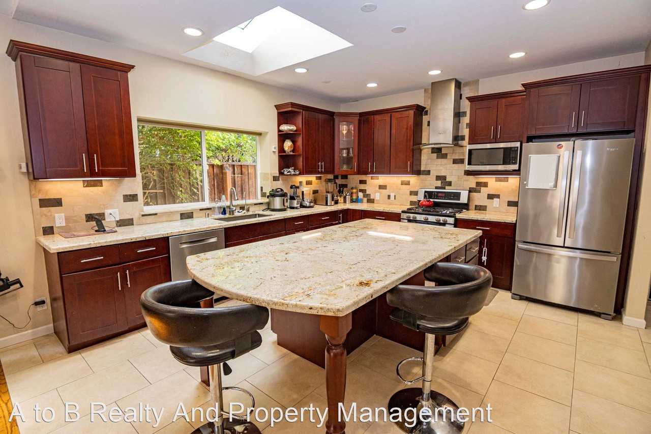 5283 Graves Ave - Photo 2 of 20