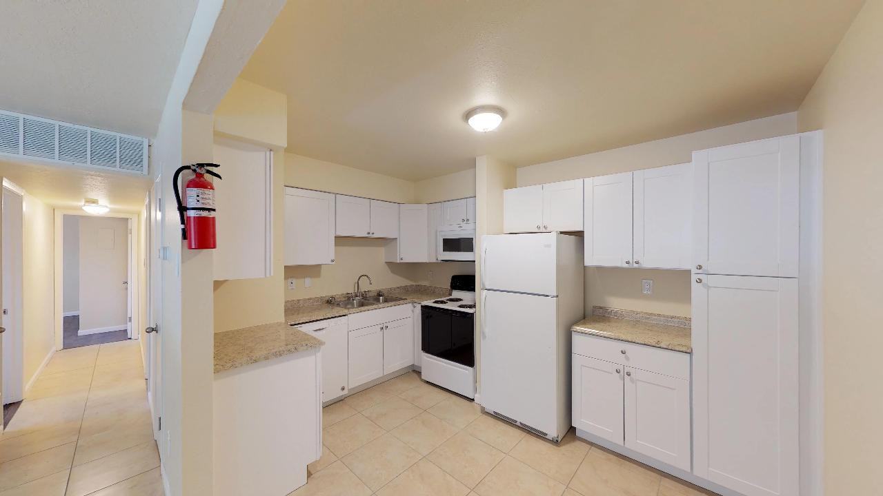 2713 Wyoming Blvd NE - Photo 3 of 33