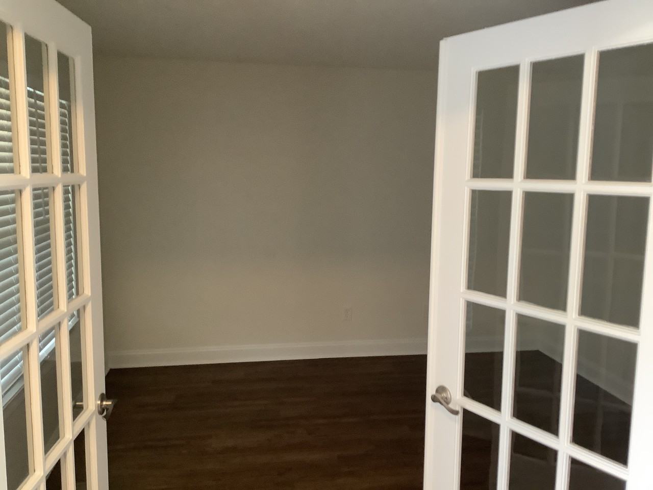 836 Orwell St - Photo 2 of 23