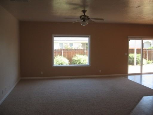 2593 NE Trinity Ave - Photo 2 of 14