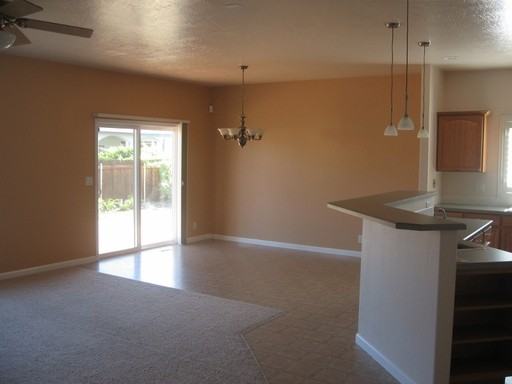 2593 NE Trinity Ave - Photo 3 of 14