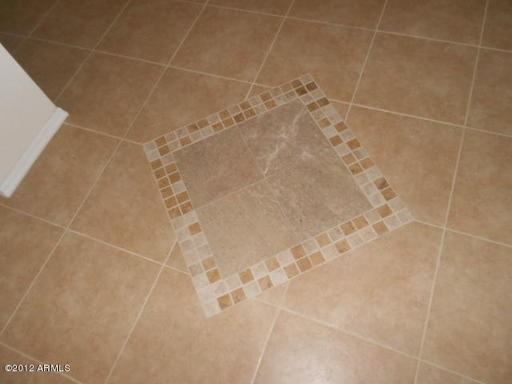 8639 W Willow Ave - Photo 3 of 12