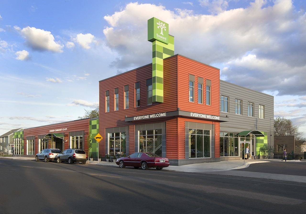 3515 2nd Ave - Photo 3 of 5