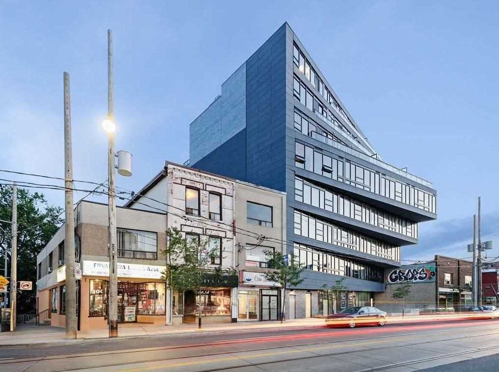 1239 Dundas Street West