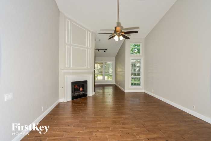 9338 Proclamation Dr - Photo 3 of 15