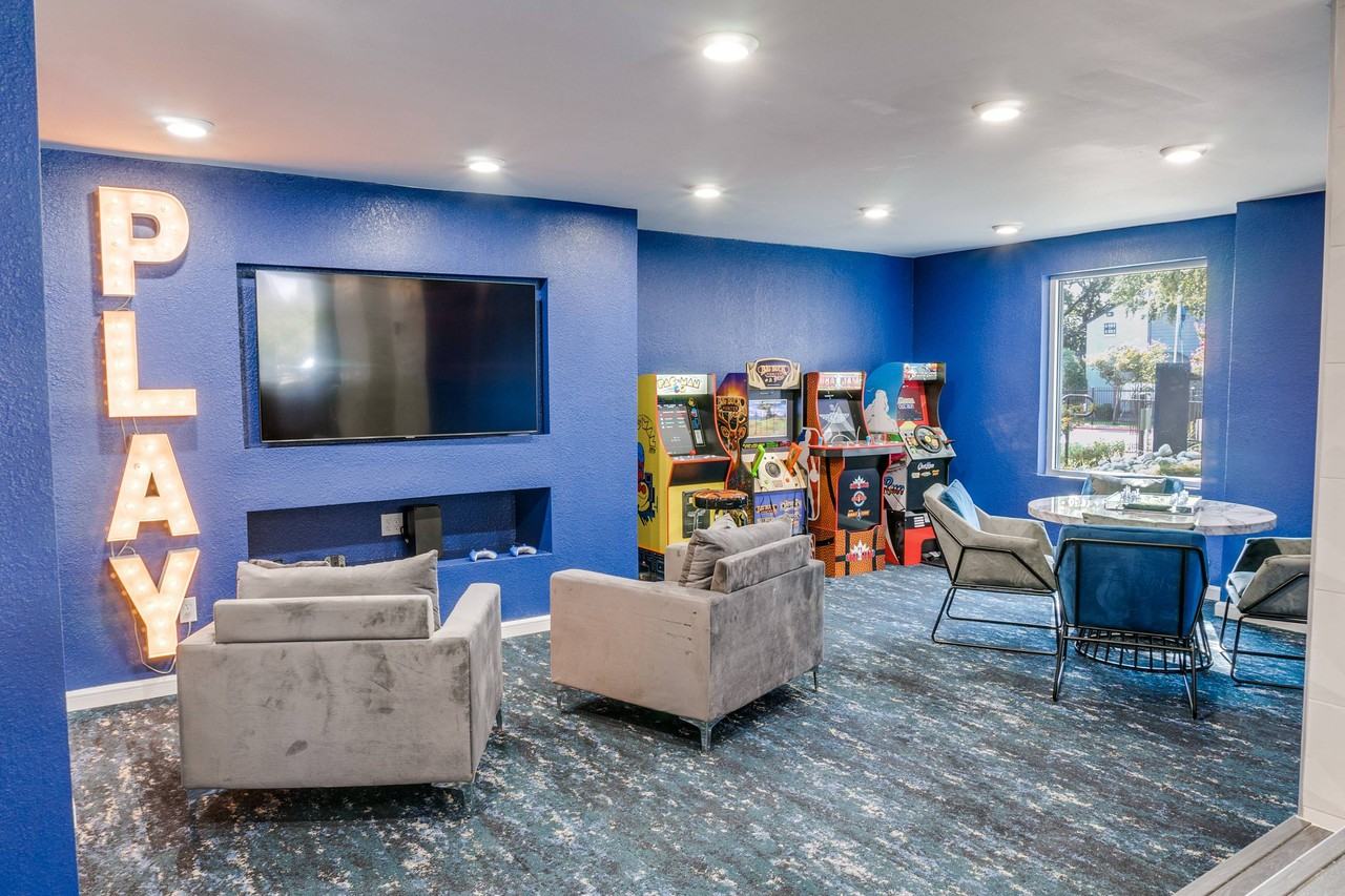 Devon on Northgate - Photo 7 of 89