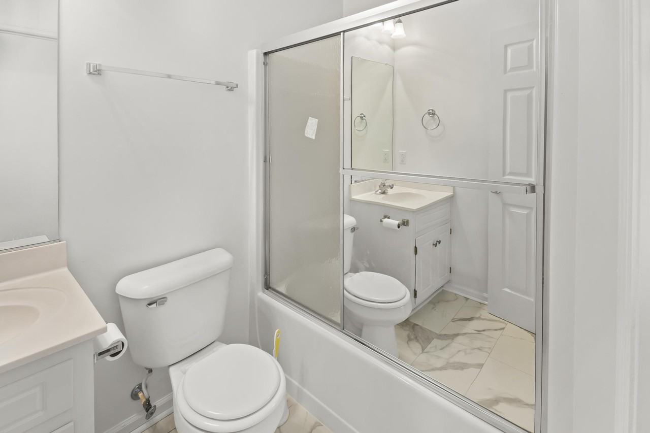 181 Shelby Dr #1 - Photo 3 of 3
