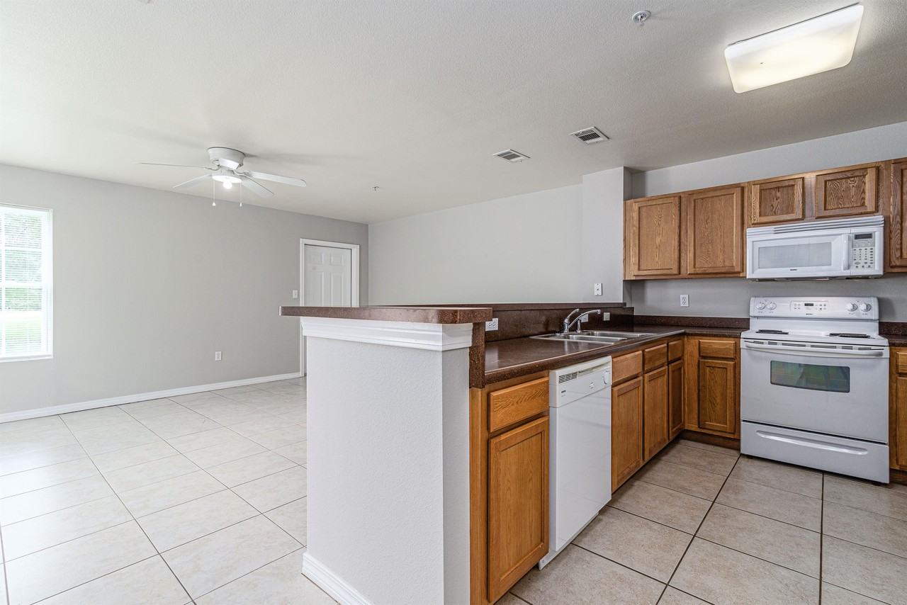 100 Corwin Dr #151 - Photo 7 of 34