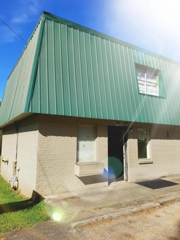 1945 Summer Street I1 - Photo 3 of 17