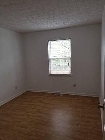 7308 Renyard Ct - Photo 5 of 27