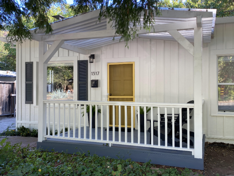 1317 Myrtle St - Photo 3 of 18