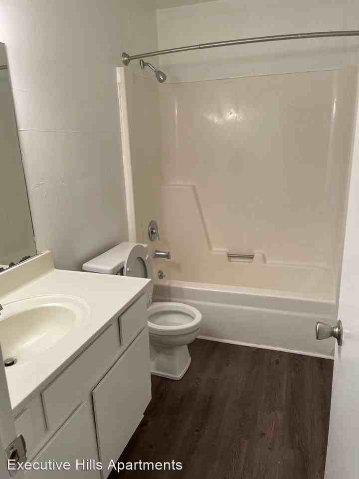 3621 Crestview Dr NW - Photo 2 of 8