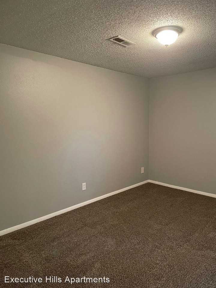 3621 Crestview Dr NW - Photo 3 of 8