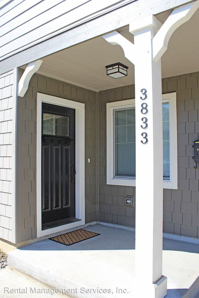 3833 Se 33rd Ave - Photo 2 of 28