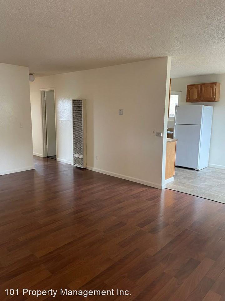 150 Oak Manor Ct - Photo 2 of 7