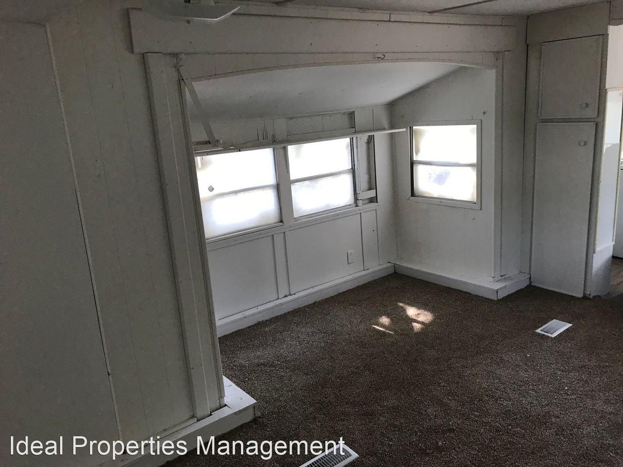 3625 S Douglas - Photo 2 of 11