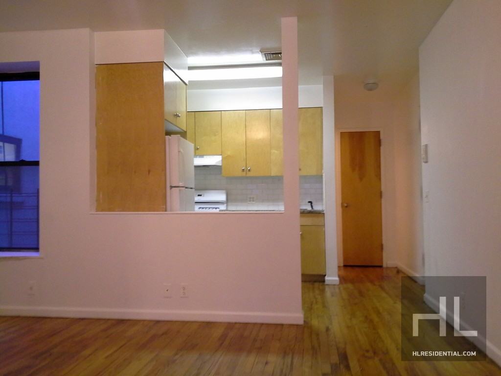 W 137th St #4A