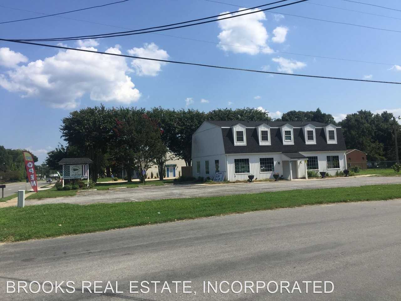 7417 Richmond Road - Photo 2 of 9