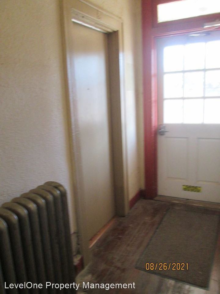 900 Broadway Street - Photo 3 of 11