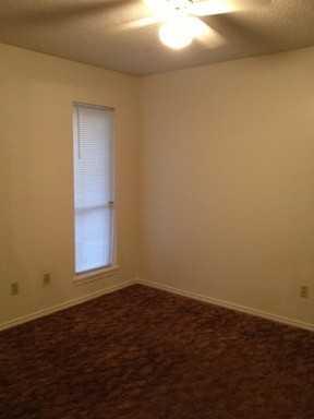 301 N Jefferson St - Photo 3 of 6